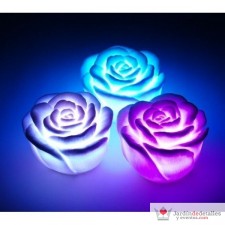 Vela led en forma de rosa