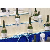 Pomperos en forma de botella y copa de cava