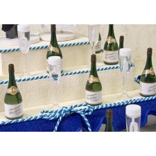 Pomperos en forma de botella y copa de cava